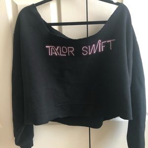 Taylor Swift cropped hoodie